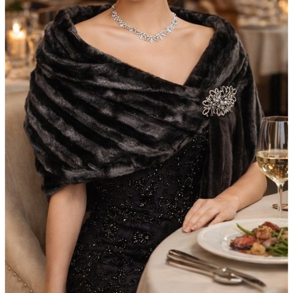 Pandemonium Seattle Faux Fur Scarf Shawl Wrap Stole Elegant Soft Neutral Evening